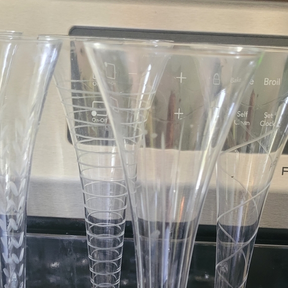 Beautiful Crystal 10" Champagne Flutes...set of 6 - Picture 2 of 3